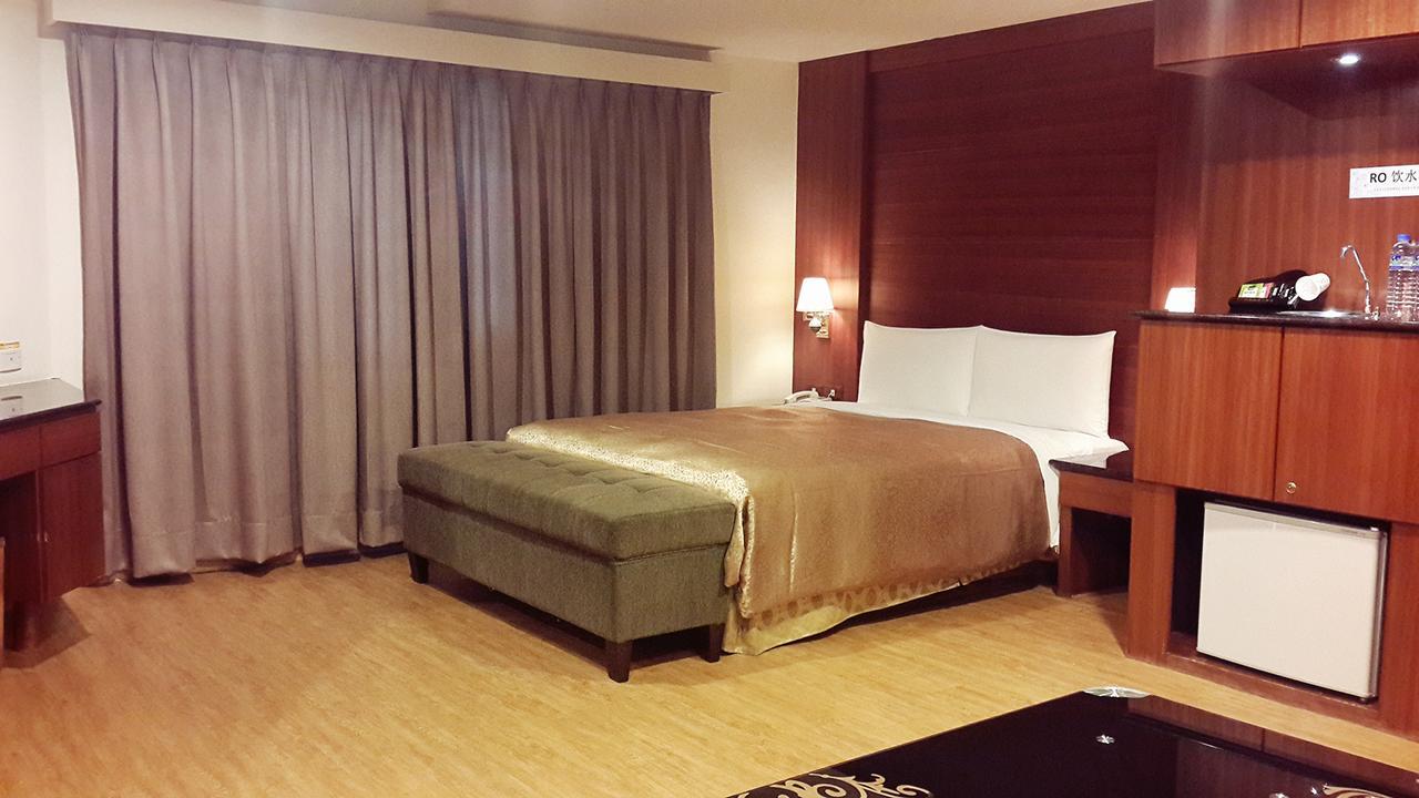 Jing Jing Holiday Hotel Kaohsiung Eksteriør billede