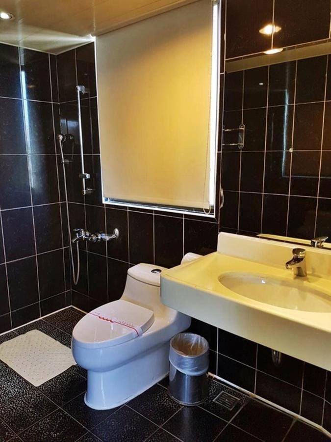 Jing Jing Holiday Hotel Kaohsiung Eksteriør billede