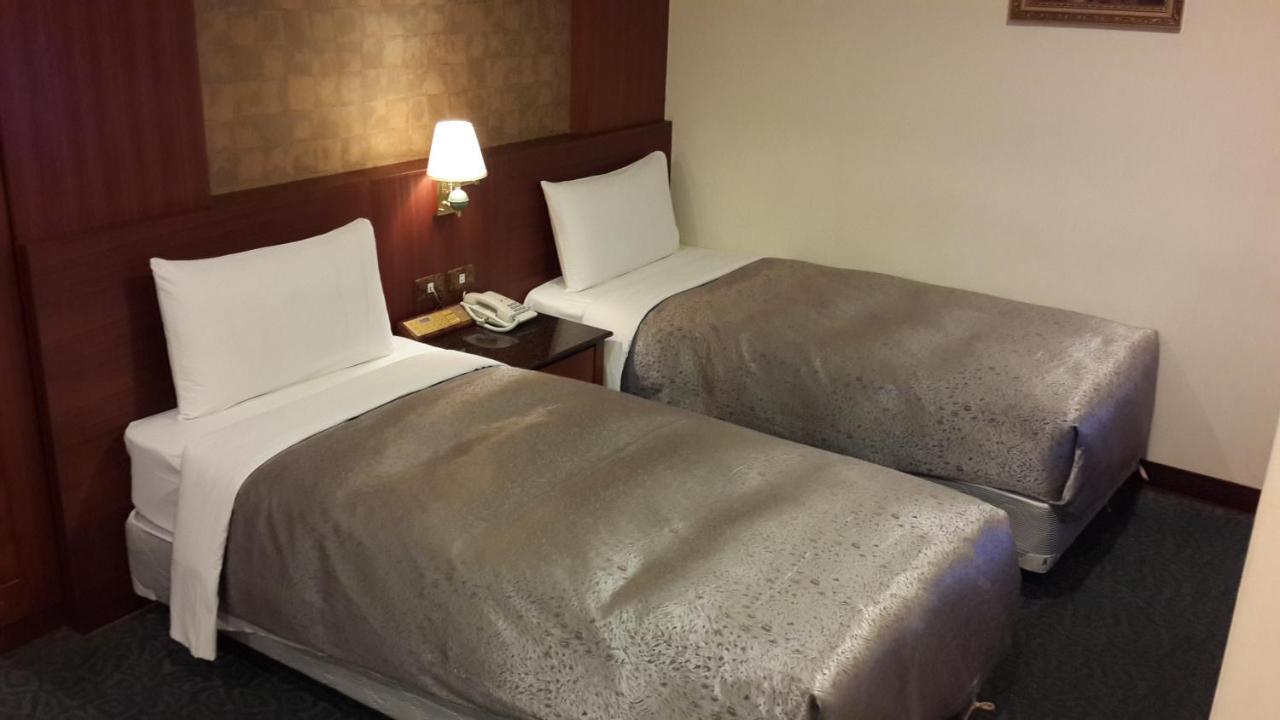 Jing Jing Holiday Hotel Kaohsiung Eksteriør billede
